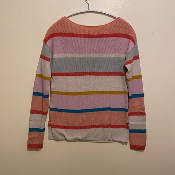 GAP merino wool blend sweater in very good condition. Size Xs. - Picture 3 of 8